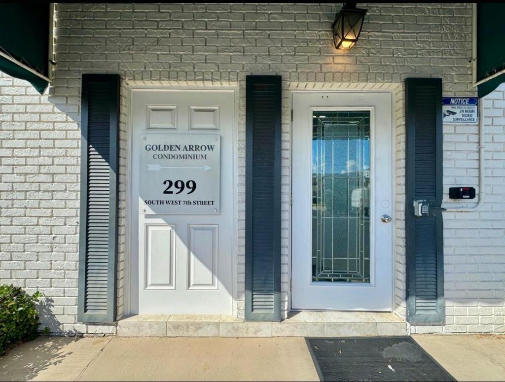 299 SW 7th Street, Unit 2070, Boca Raton, FL 33432 Photo