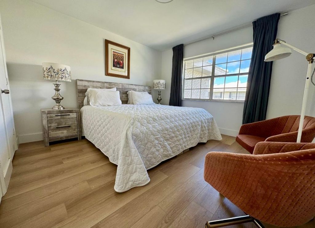 299 SW 7th Street, Unit 2070, Boca Raton, FL 33432 Photo