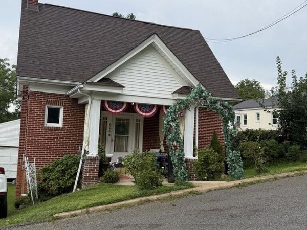 608 Pearl Street, Bluefield, WV 24739