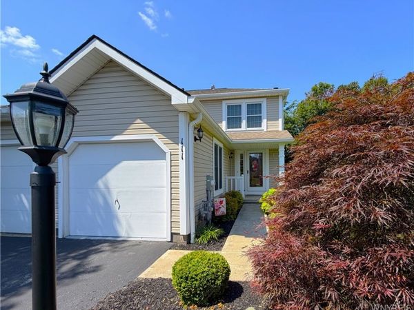 111 Courtshire Lane , Penfield, NY 14526