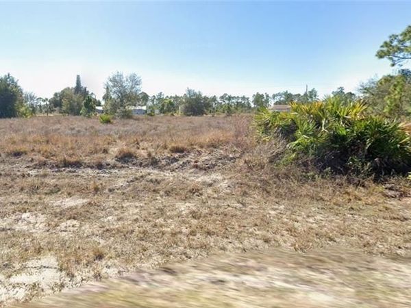 1226 Ecarte ST E, LEHIGH ACRES, FL 33974