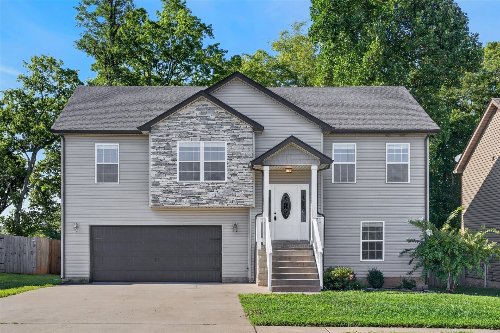 1880 Rains Road, Clarksville, TN 37042 Main Photo