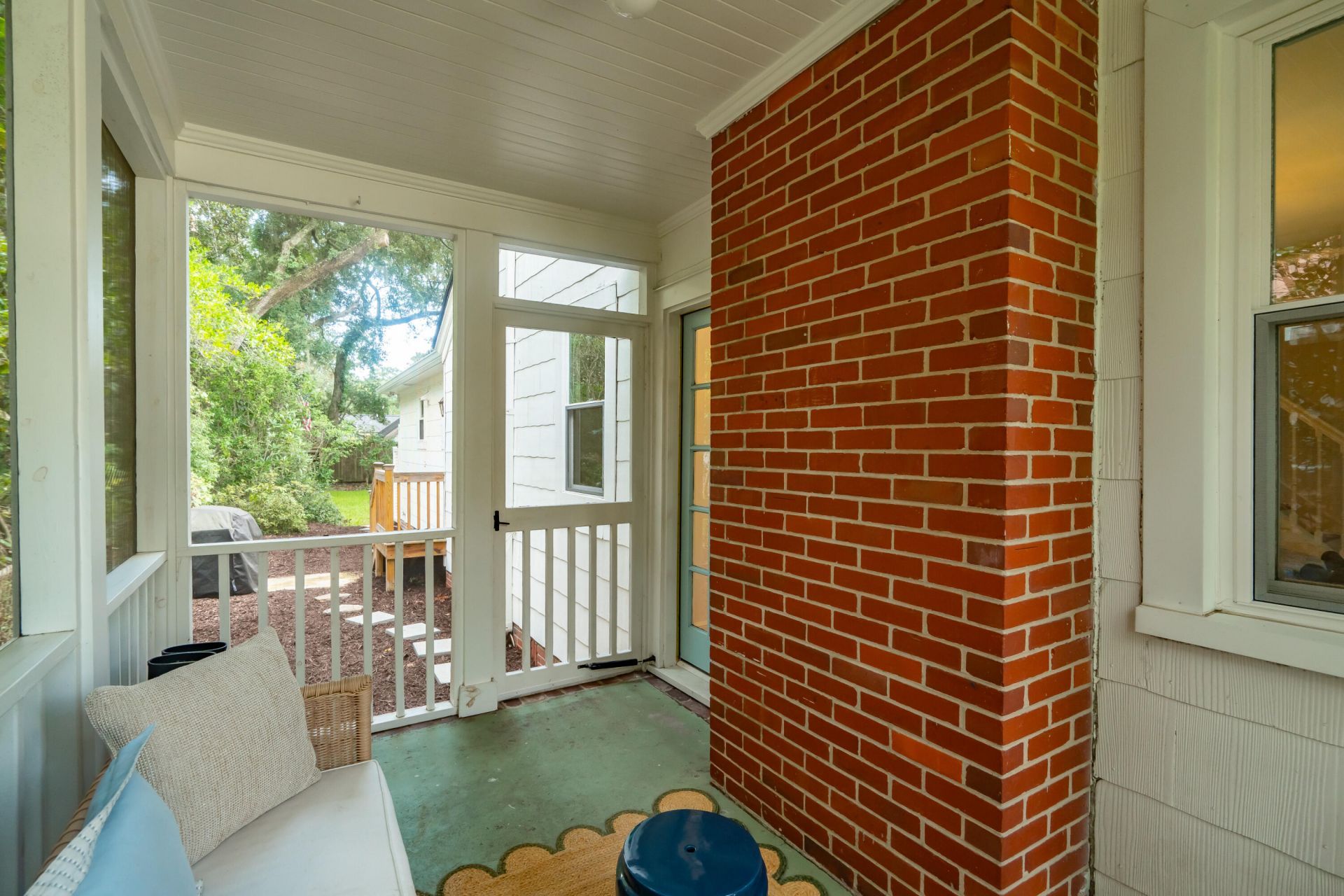 2125 Medway Road Photo 32