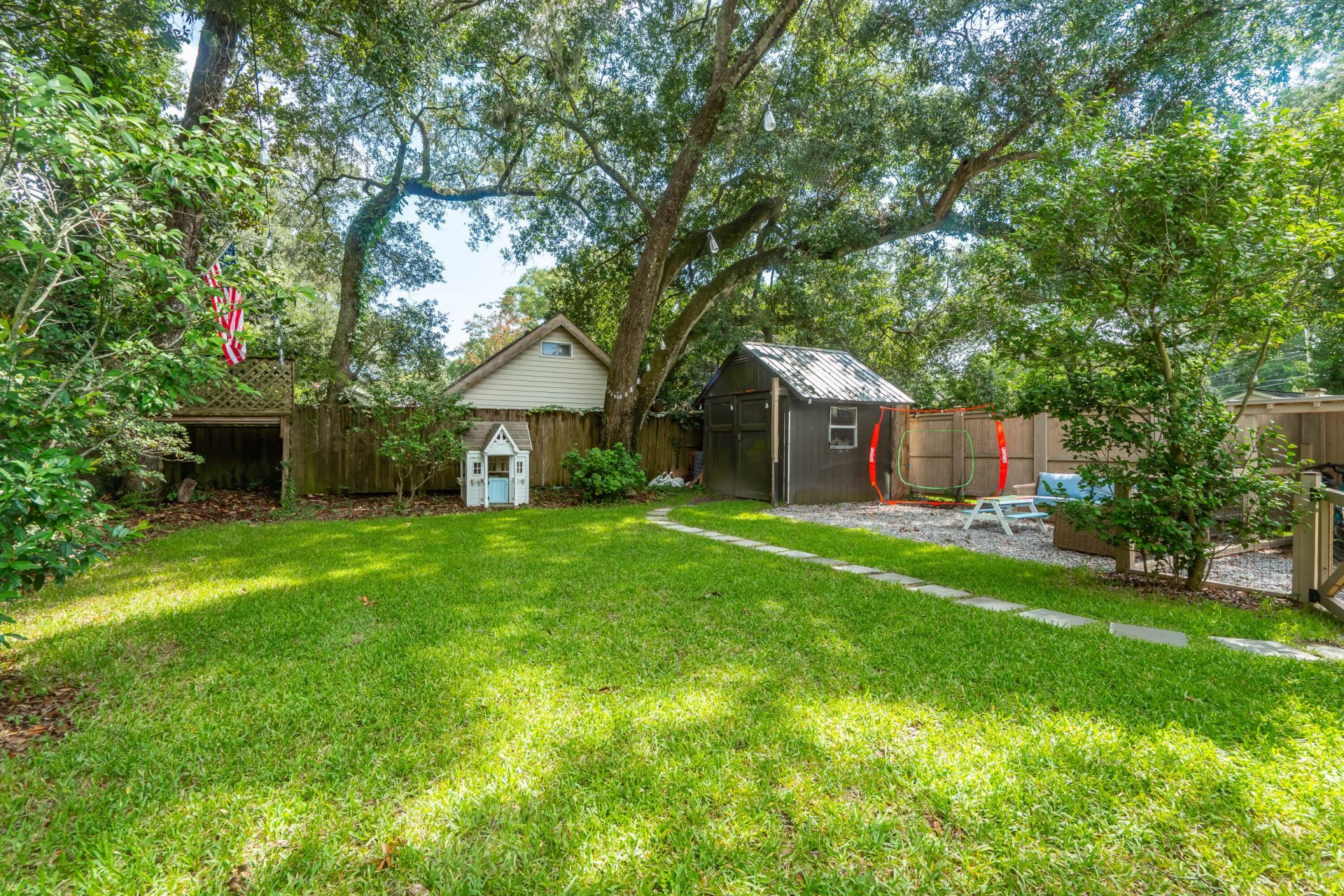 2125 Medway Road Photo 33