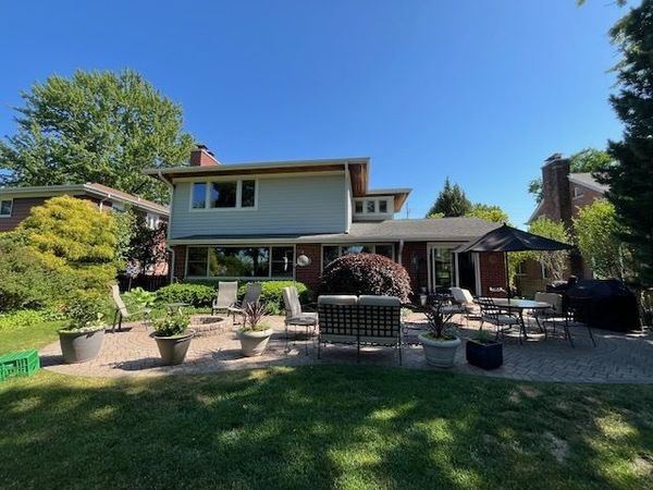 3744 Lake Avenue , Wilmette, IL 60091