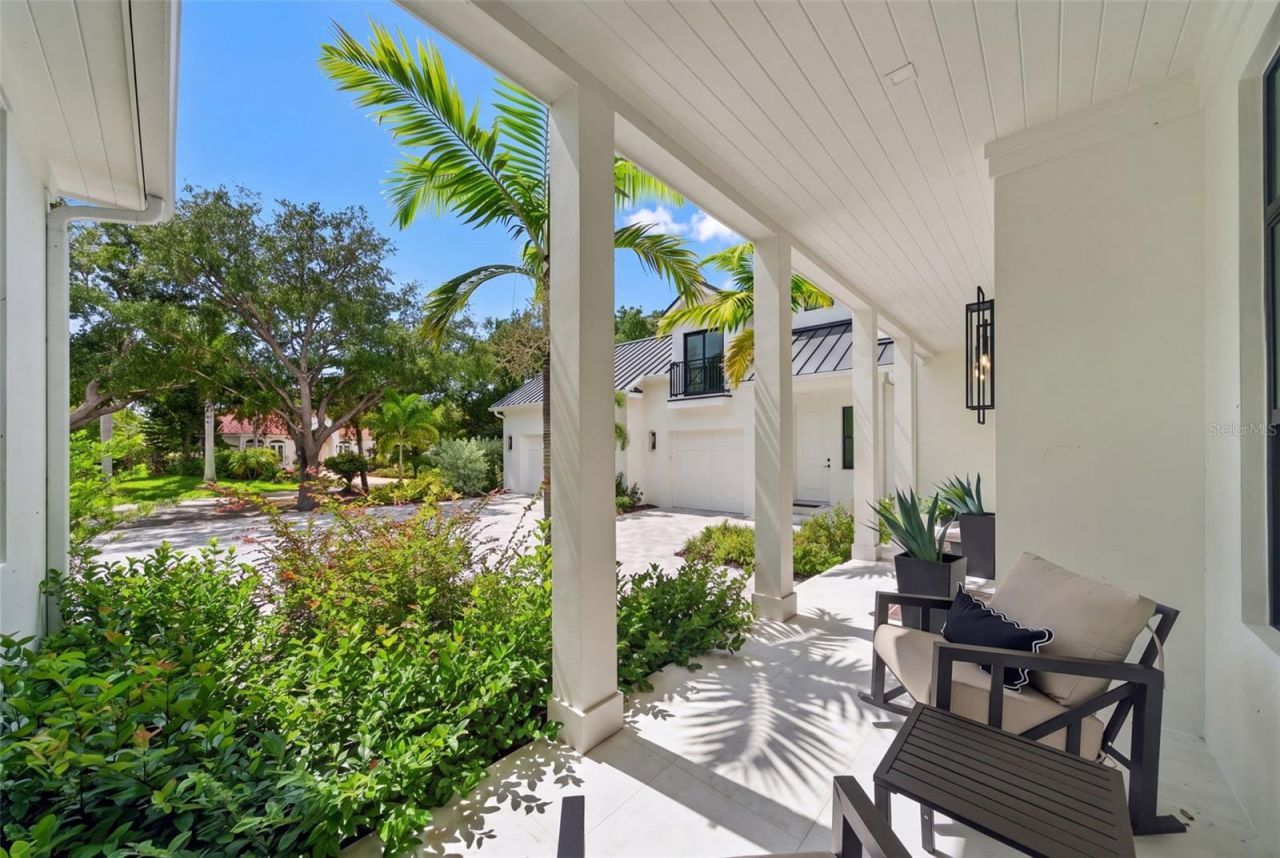 656 Tropical Circle, Sarasota, FL 34242 Photo