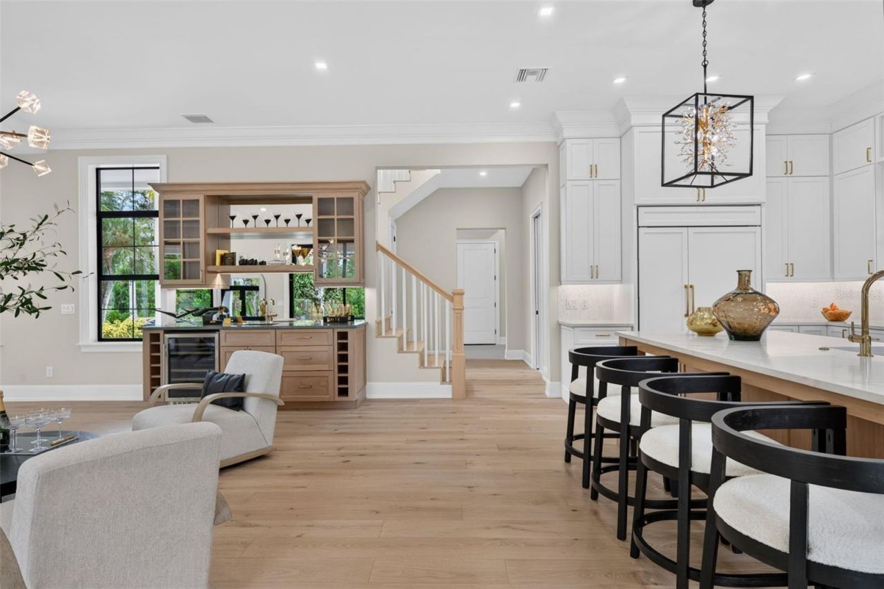 656 Tropical Circle, Sarasota, FL 34242 Photo