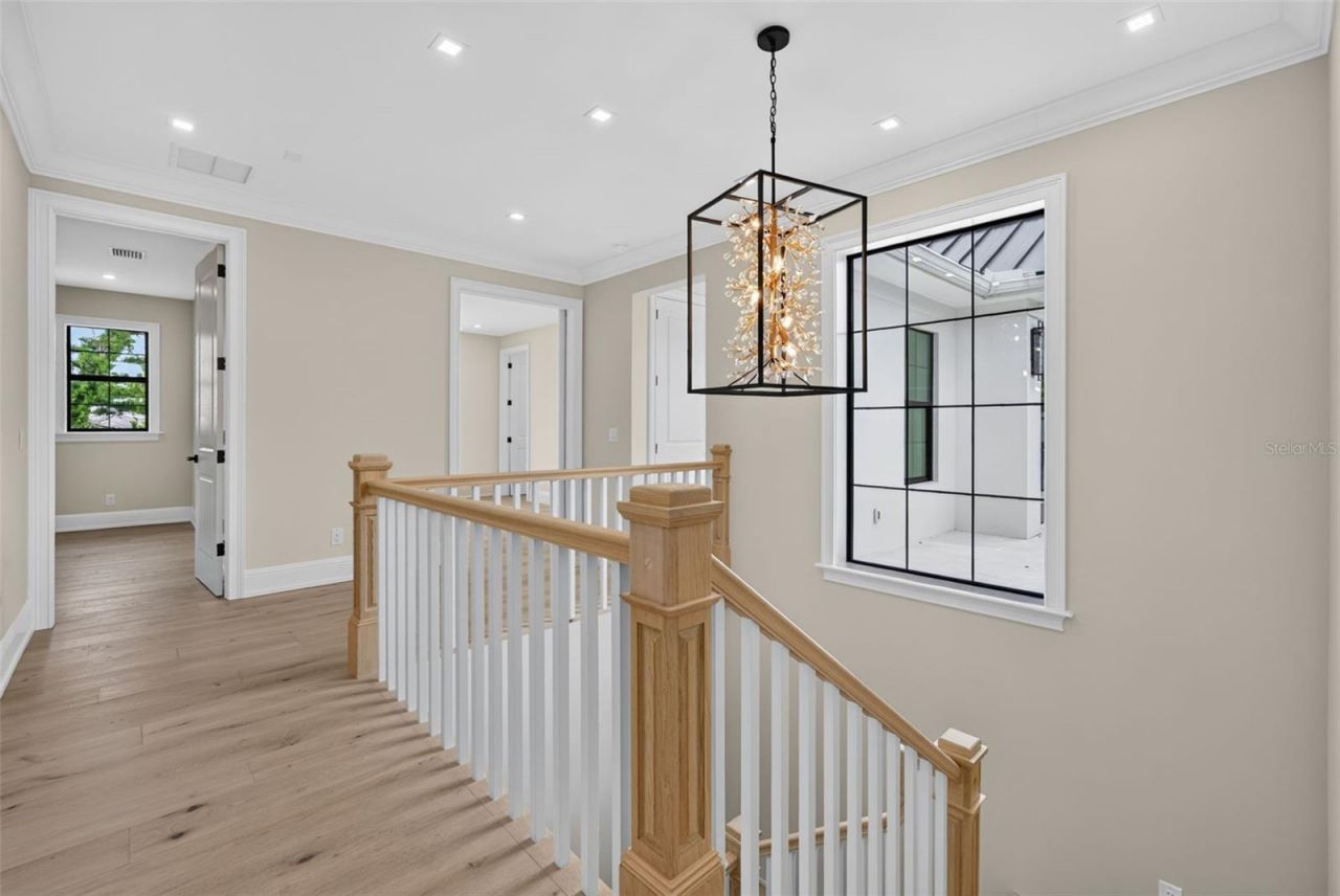 656 Tropical Circle, Sarasota, FL 34242 Photo