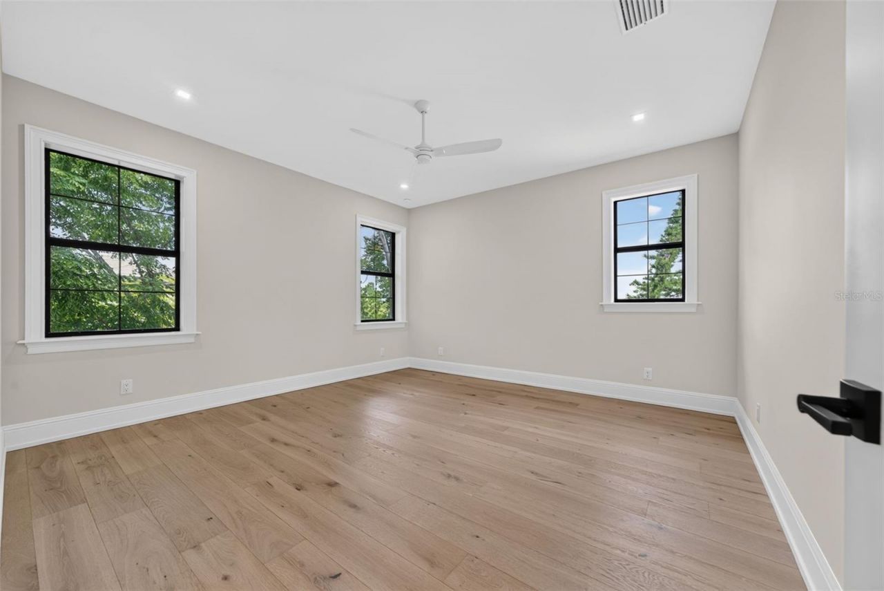 656 Tropical Circle, Sarasota, FL 34242 Photo