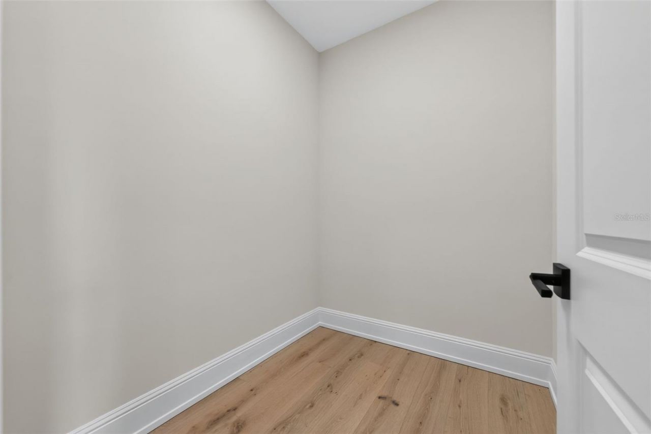 656 Tropical Circle, Sarasota, FL 34242 Photo