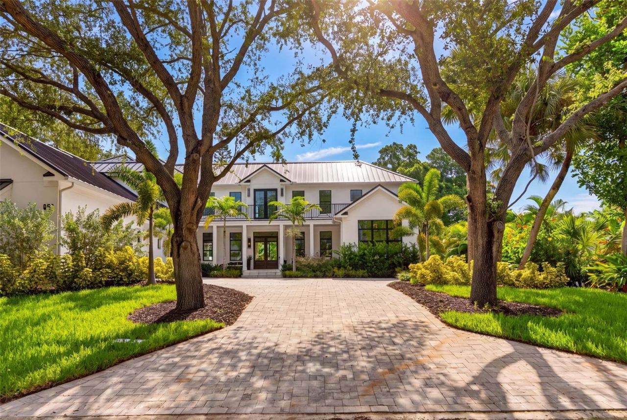 656 Tropical Circle, Sarasota, FL 34242 Photo