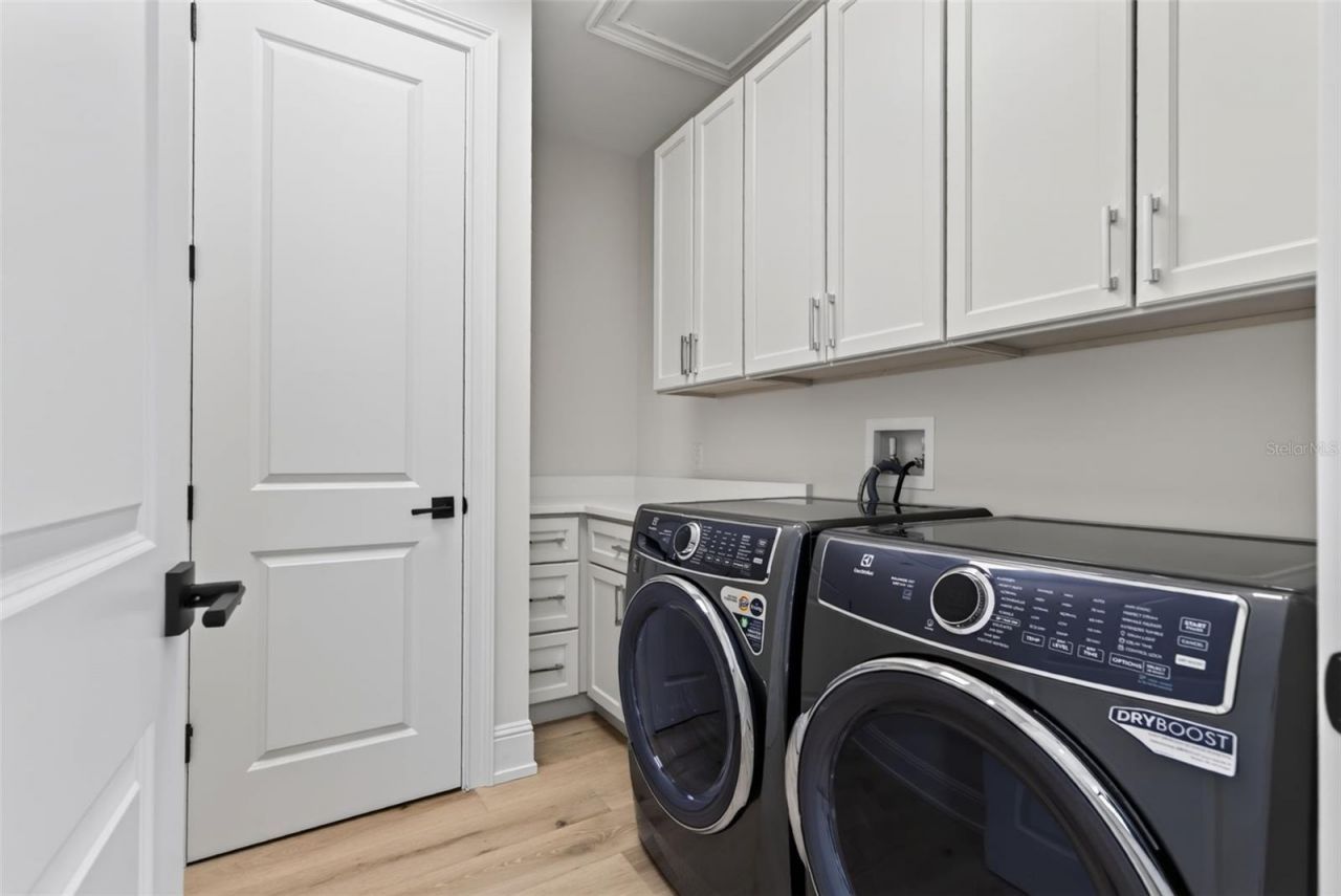 656 Tropical Circle, Sarasota, FL 34242 Photo