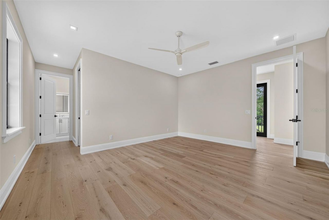 656 Tropical Circle, Sarasota, FL 34242 Photo