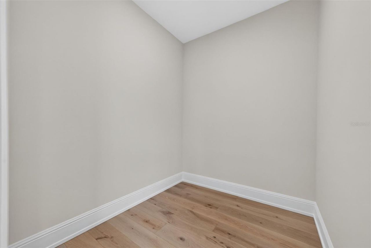 656 Tropical Circle, Sarasota, FL 34242 Photo