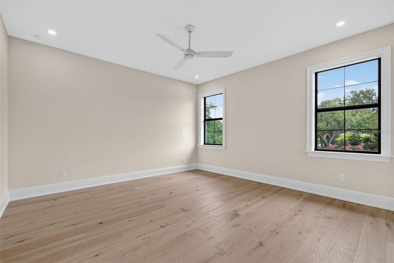 656 Tropical Circle, Sarasota, FL 34242 Photo