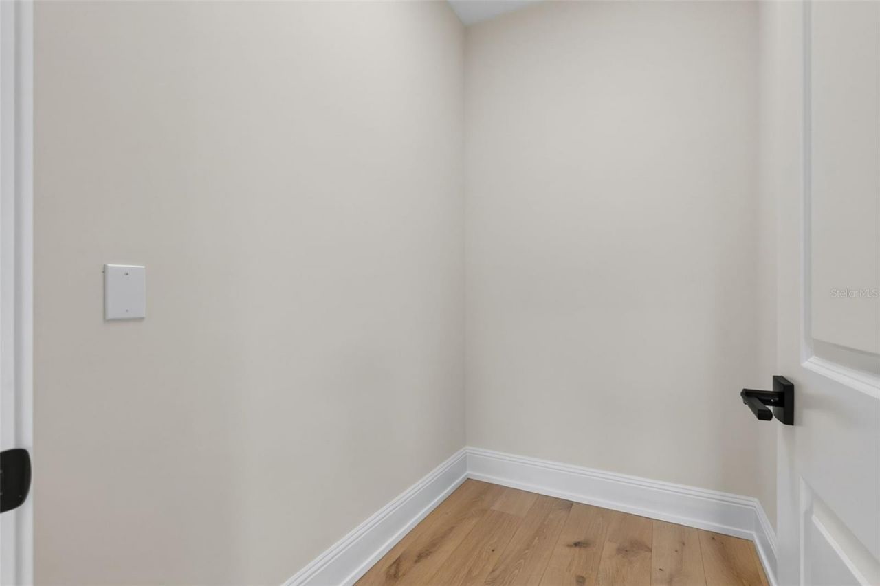 656 Tropical Circle, Sarasota, FL 34242 Photo