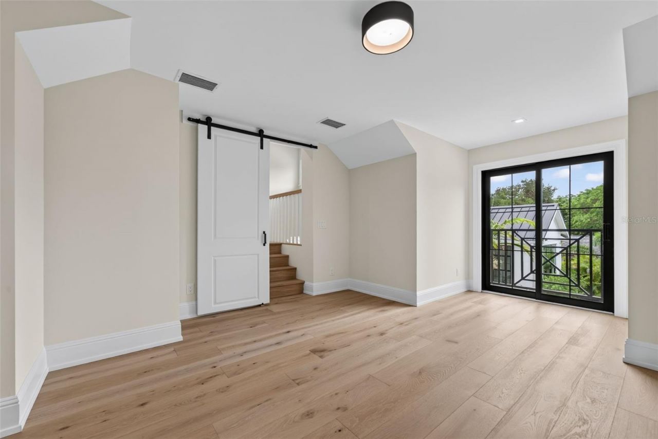 656 Tropical Circle, Sarasota, FL 34242 Photo