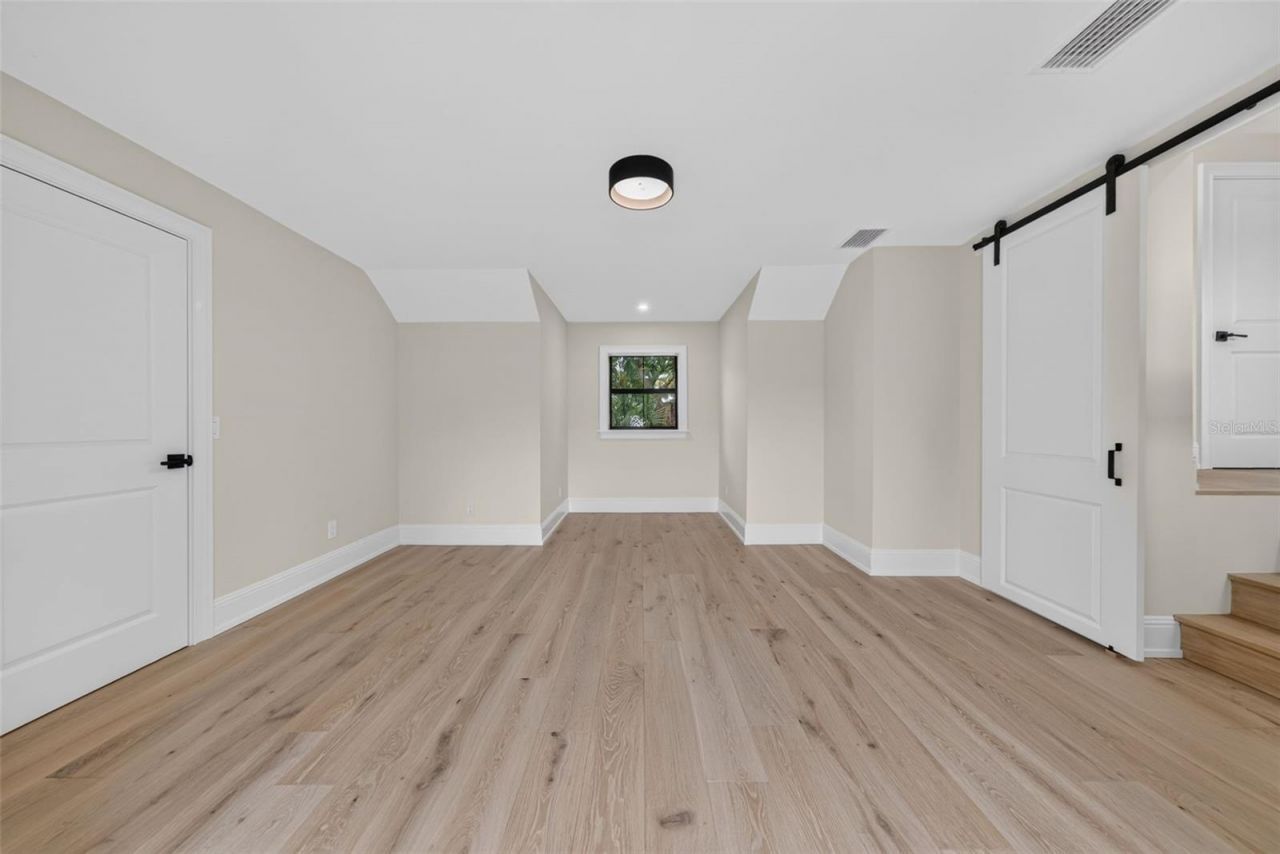 656 Tropical Circle, Sarasota, FL 34242 Photo