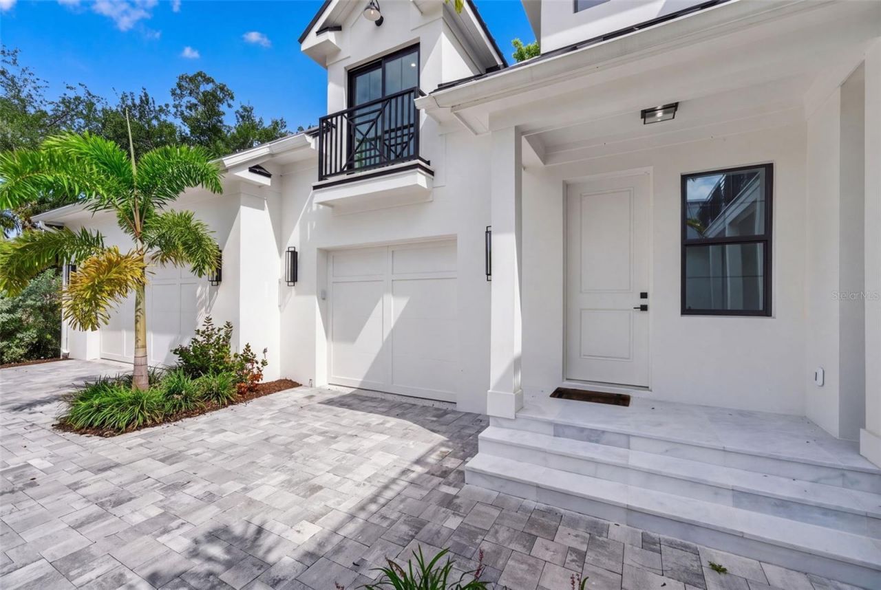 656 Tropical Circle, Sarasota, FL 34242 Photo