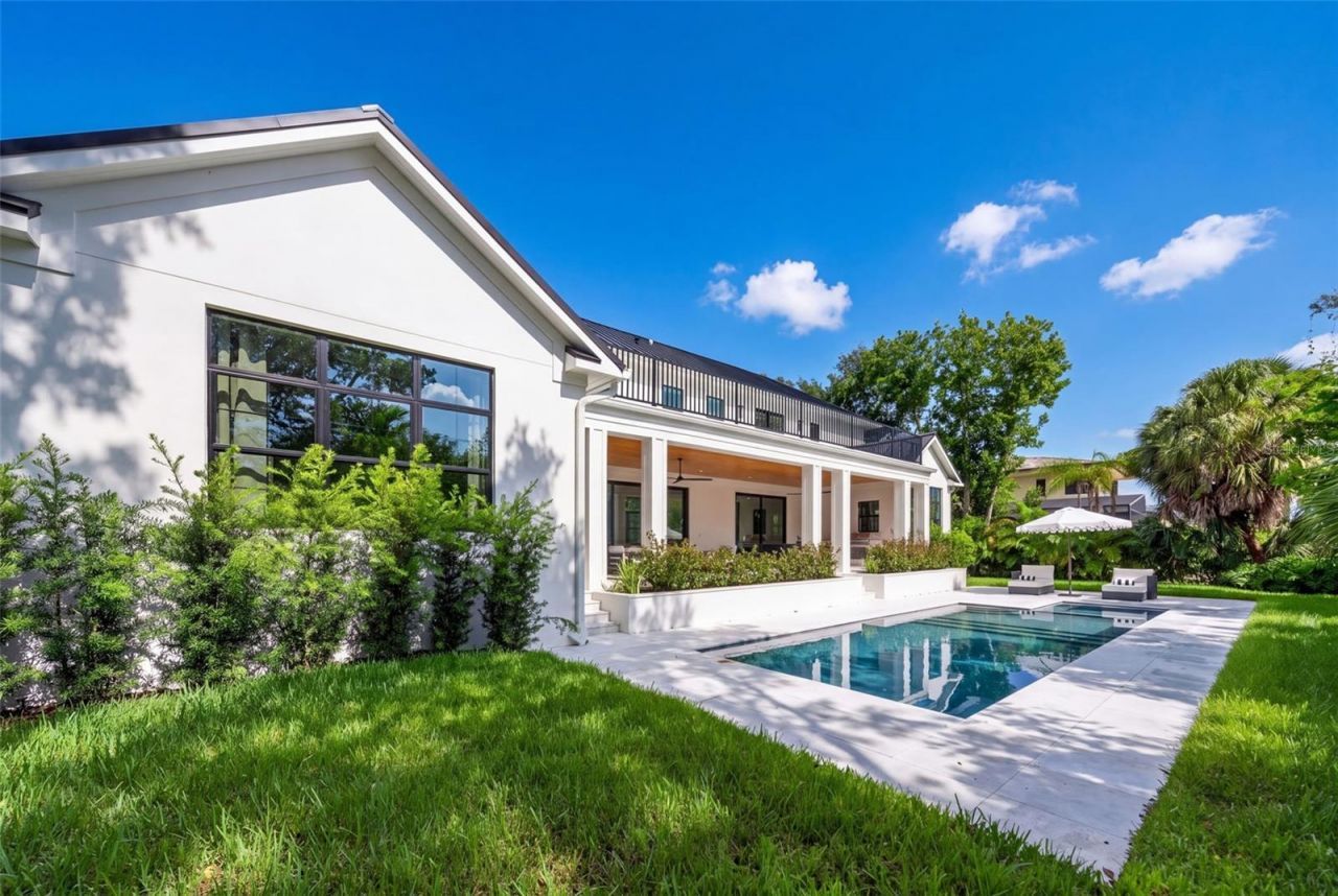 656 Tropical Circle, Sarasota, FL 34242 Photo