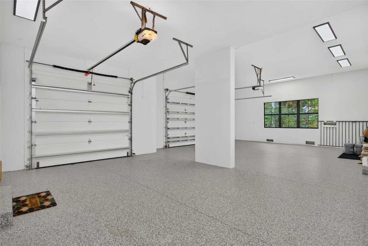 656 Tropical Circle, Sarasota, FL 34242 Photo