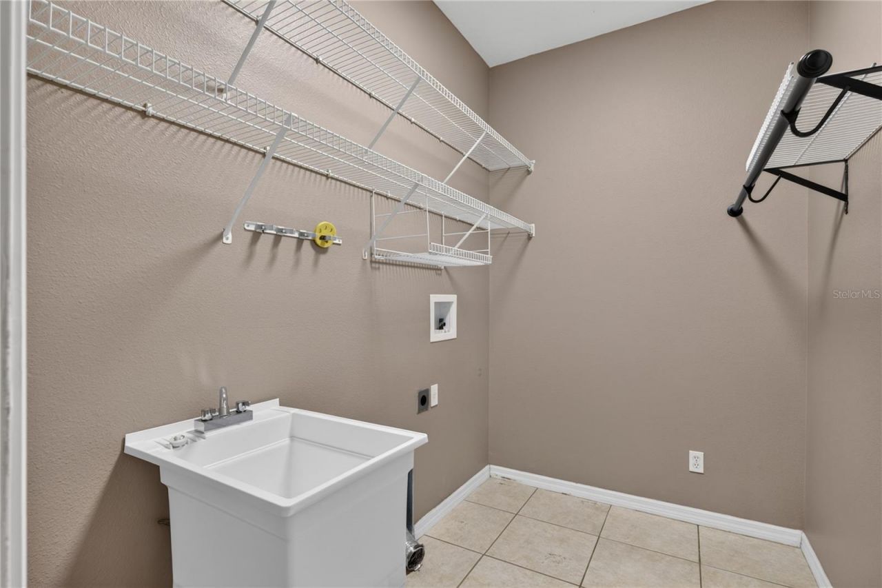 7314 Spring Mountain Lane, Yalaha, FL 34797 Photo