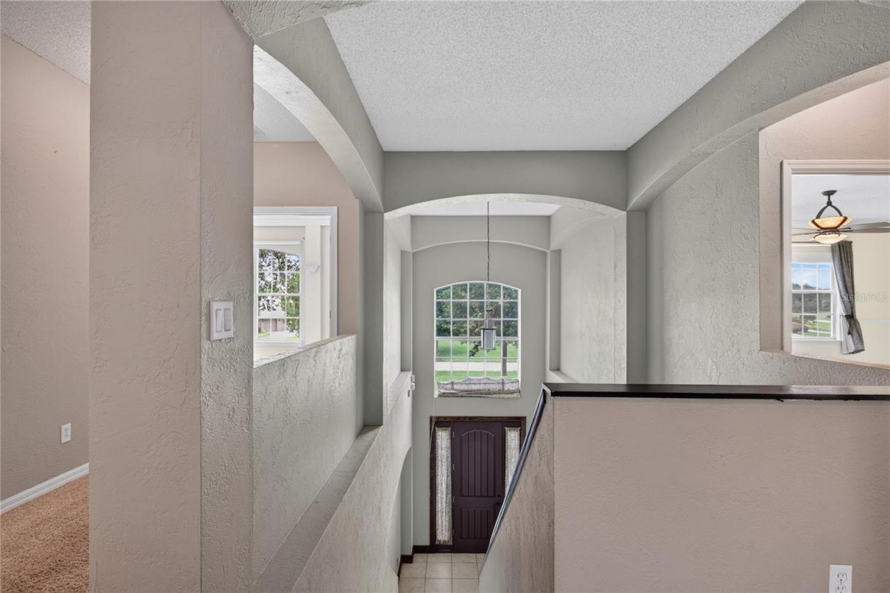 7314 Spring Mountain Lane, Yalaha, FL 34797 Photo