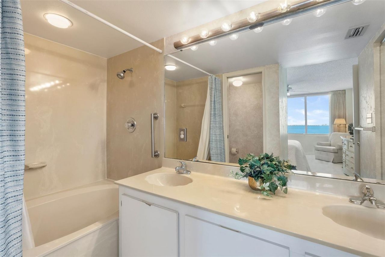 5155 Isla Key Boulevard S, Unit 304, Saint Petersburg, FL 33715 Photo