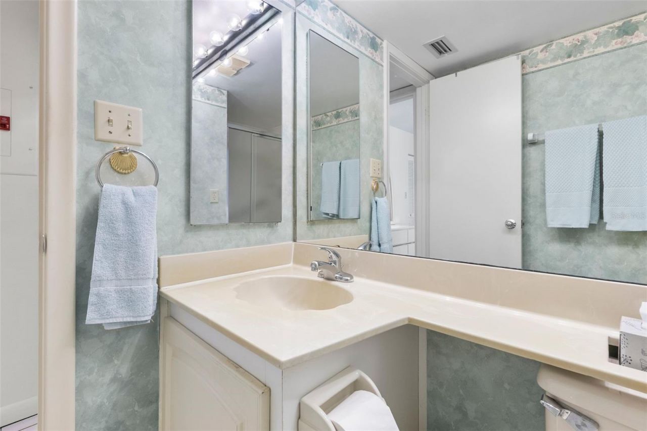 5155 Isla Key Boulevard S, Unit 304, Saint Petersburg, FL 33715 Photo