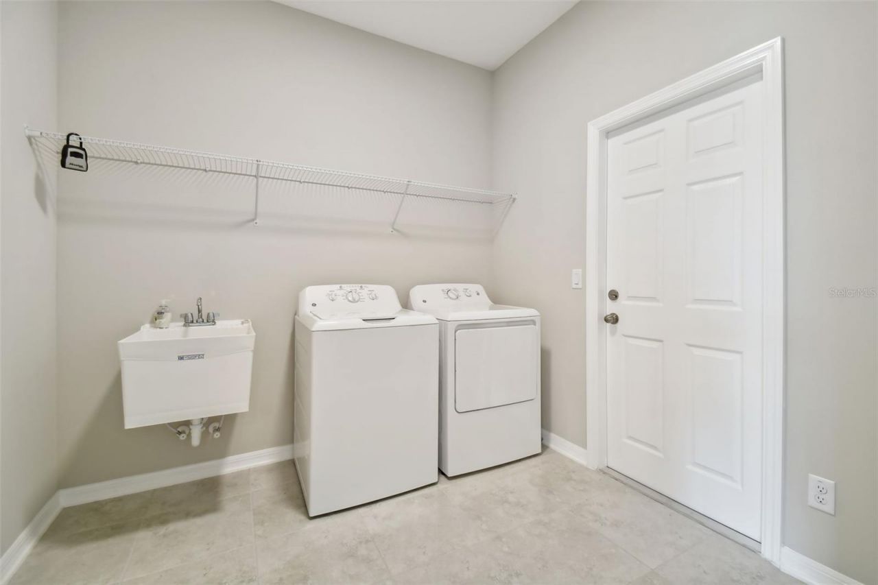 38190 Shale Stone Court, Zephyrhills, FL 33540 Photo