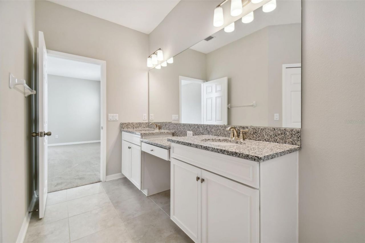 38190 Shale Stone Court, Zephyrhills, FL 33540 Photo