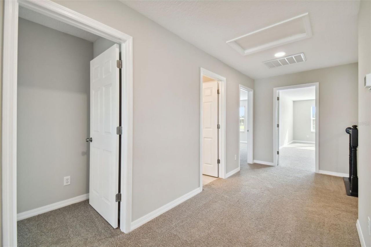 38190 Shale Stone Court, Zephyrhills, FL 33540 Photo