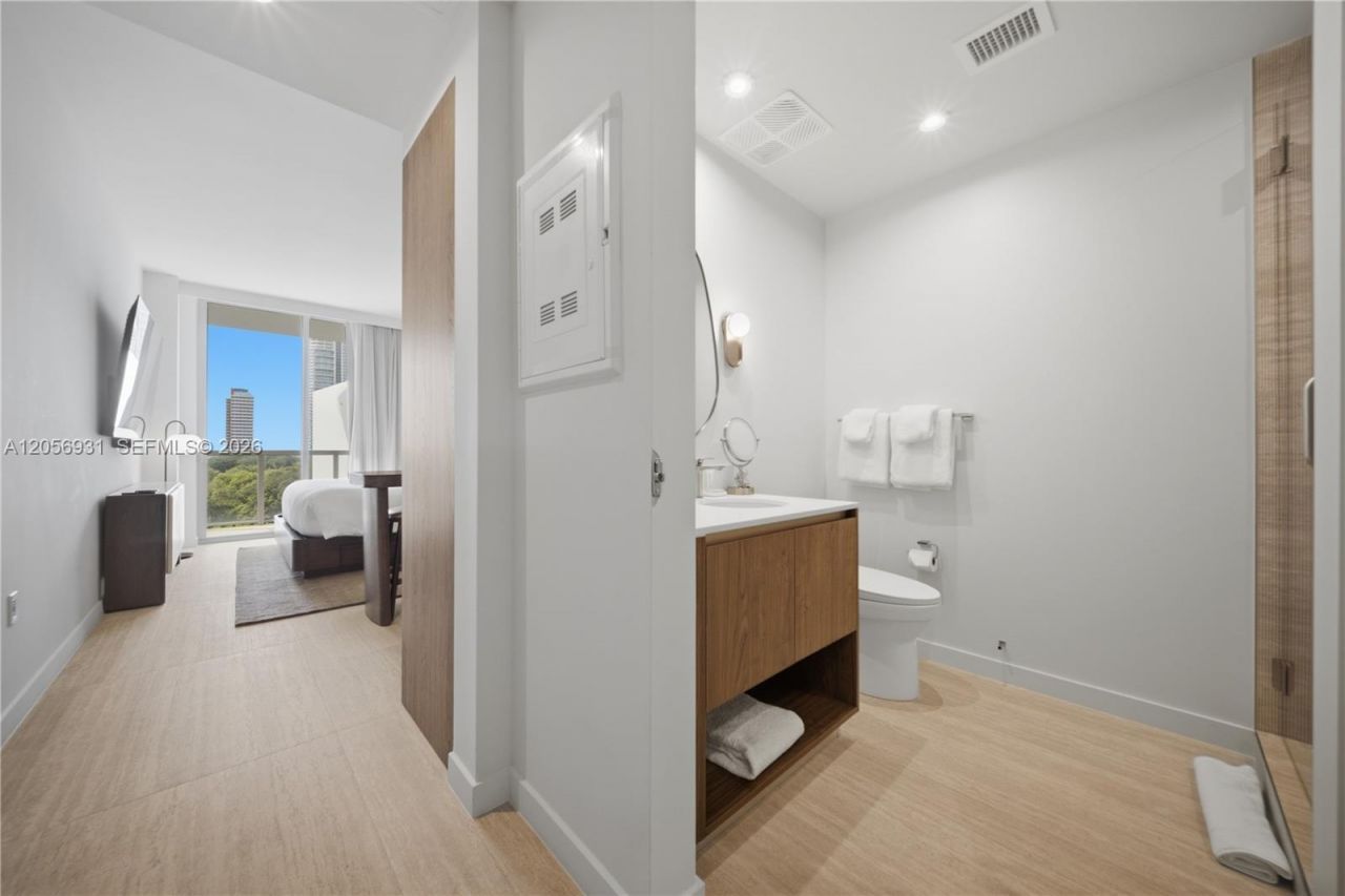 1611 SW 2nd Avenue, Unit 604, Miami, FL 33129 Photo