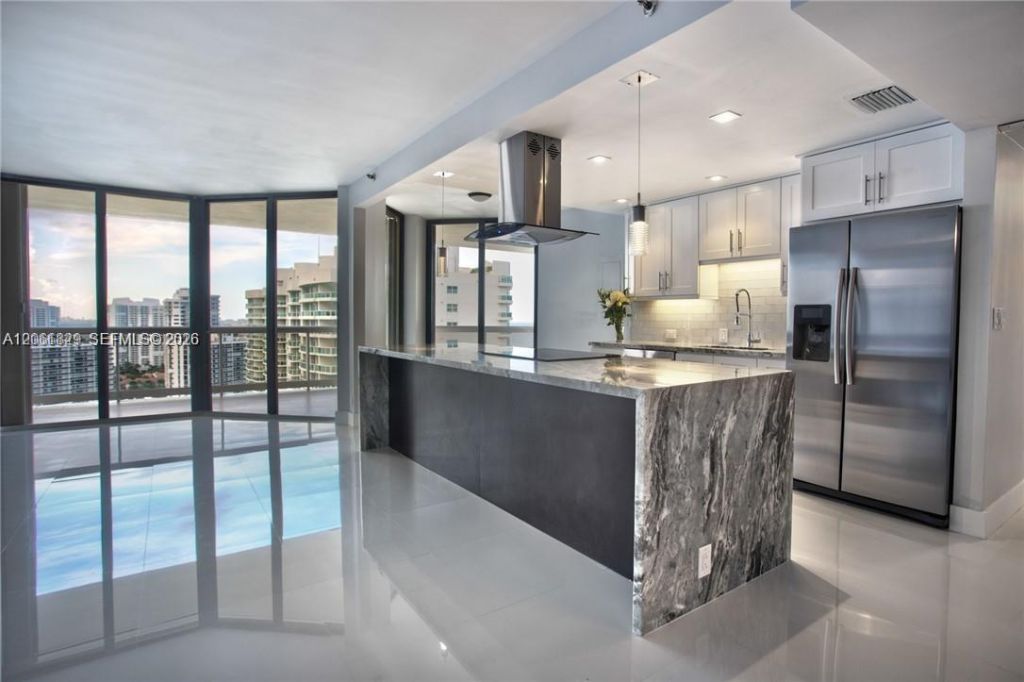 20191 E Country Club Dr , Unit 2703, Aventura, FL 33180 Photo