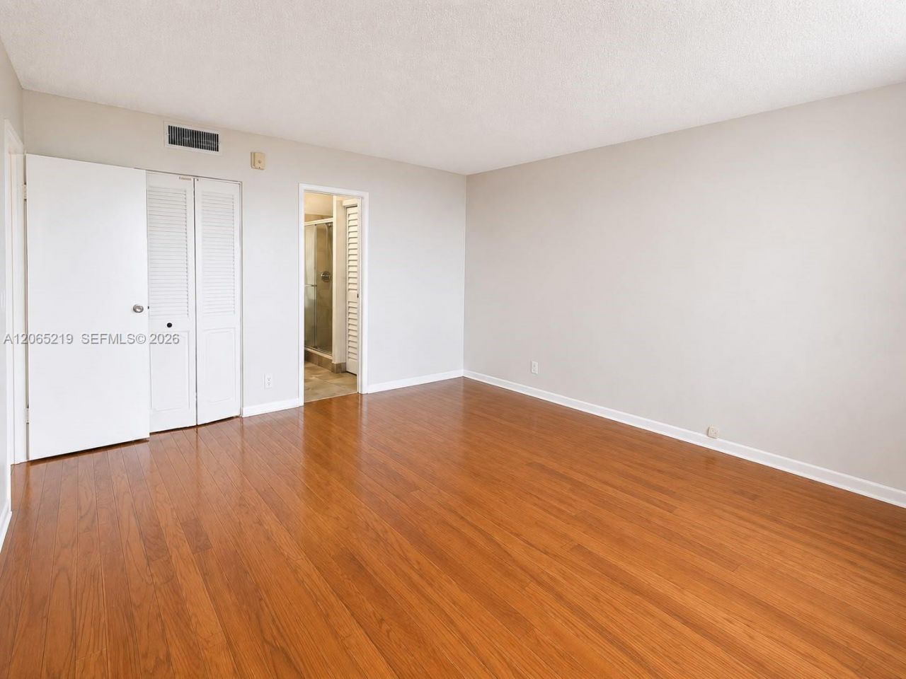 250 Jacaranda Dr, Unit 805, Plantation, FL 33324 Photo