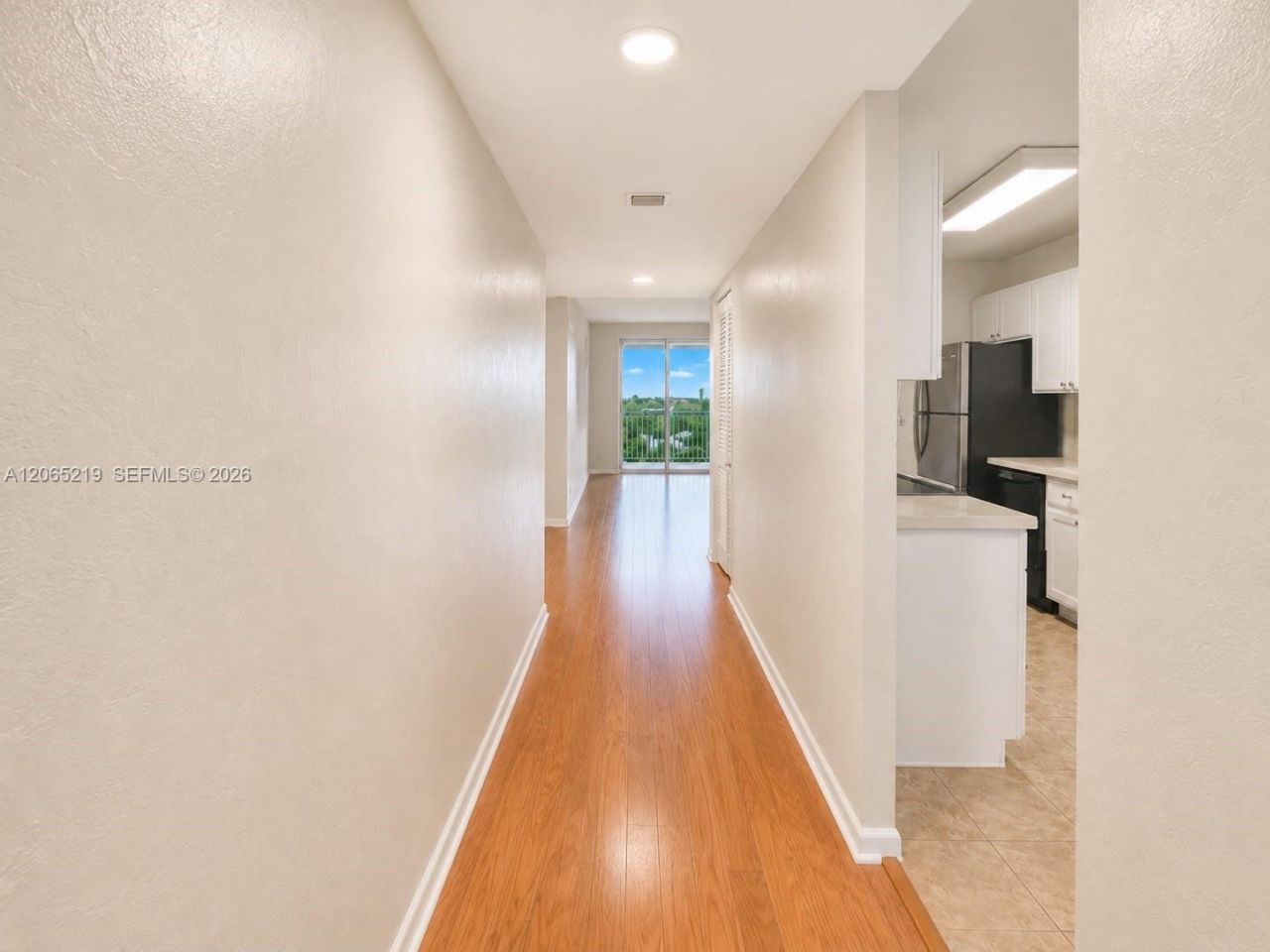 250 Jacaranda Dr, Unit 805, Plantation, FL 33324 Photo