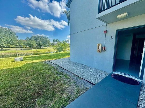 7195 NW 179th St , Unit 107, Hialeah, FL 33015