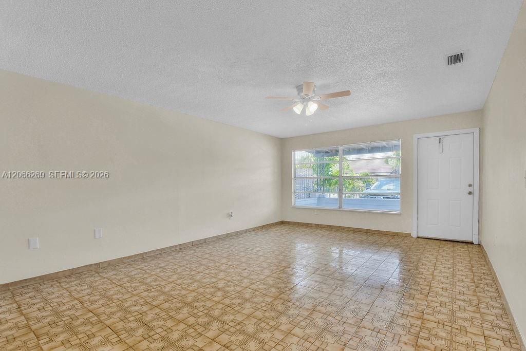 18947 NW 45th Ave , Unit 1, Miami Gardens, FL 33055 Photo