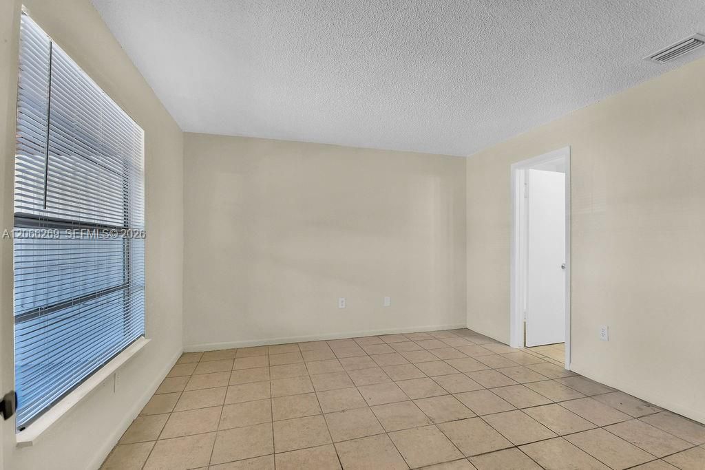 18947 NW 45th Ave , Unit 1, Miami Gardens, FL 33055 Photo