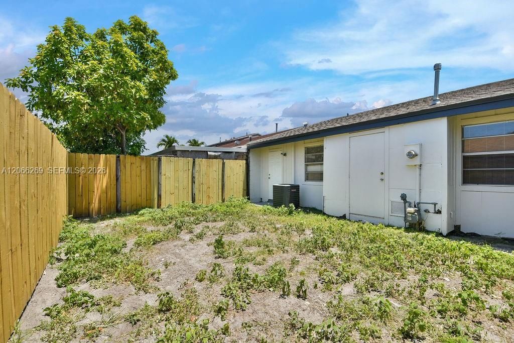 18947 NW 45th Ave , Unit 1, Miami Gardens, FL 33055 Photo