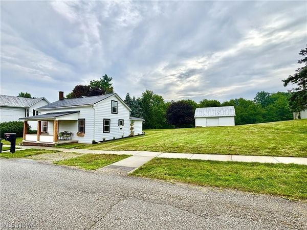131 Mill Street , Burbank, OH 44214