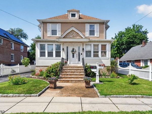 30 Elm St, Ridgefield Park, NJ 07660