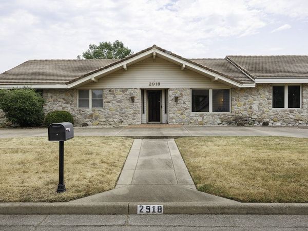 2918 Longridge Lane , Bartlesville, OK 74006