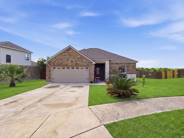 6187 Poinsettia, New Braunfels, TX 78132