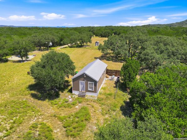 1353 BRUSHY CREEK DR, Lakehills, TX 78063