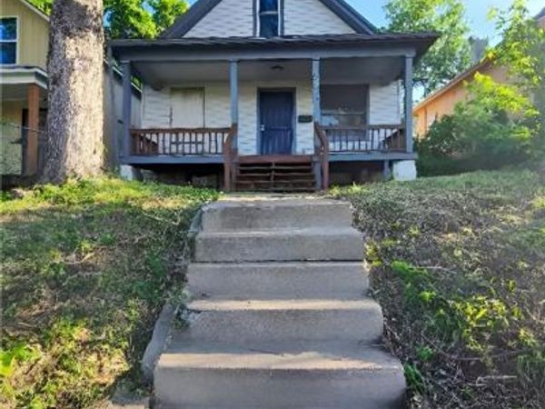 5802 Thompson Avenue, Kansas City, MO 64123