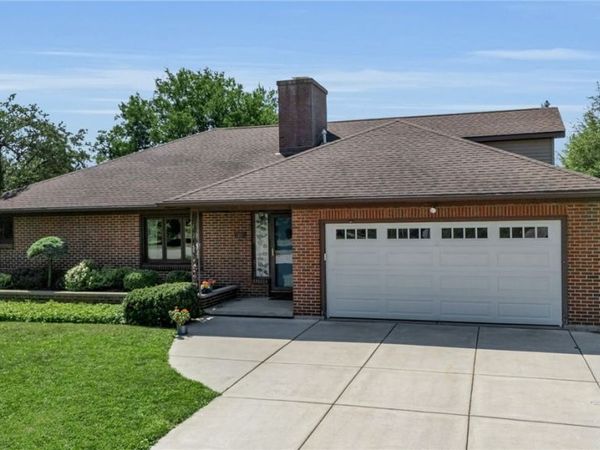55 Lake Ledge Drive , Buffalo, NY 14221