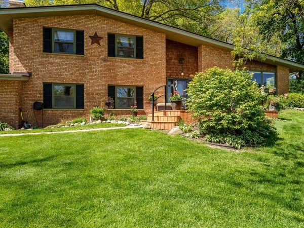 12451 Chuckanut Drive, Roscoe, IL 61073