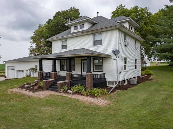 17618 IL Highway 81 , Cambridge, IL 61238
