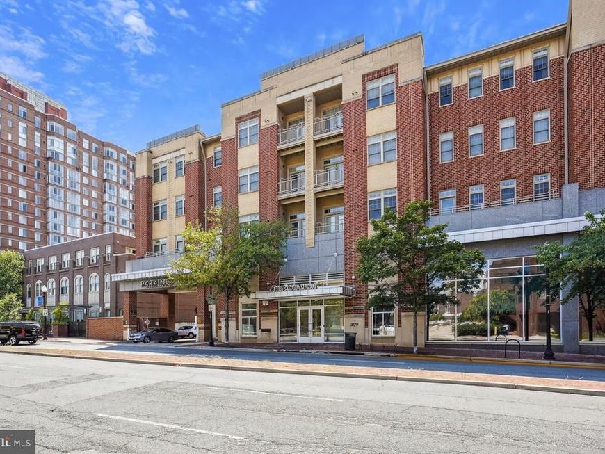 309 Holland , Unit 327, Alexandria, VA 22314 Main Photo